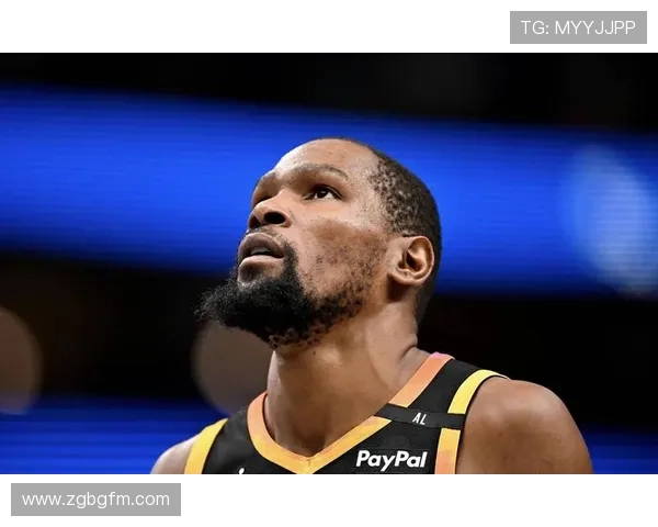 NBA最新动态:詹姆斯与杜兰特再度对决,年轻球员崭露头角助力季后赛竞争 NBA最新动态:詹姆斯与杜兰特再度对决,年轻球员崭露头角助力季后赛竞争